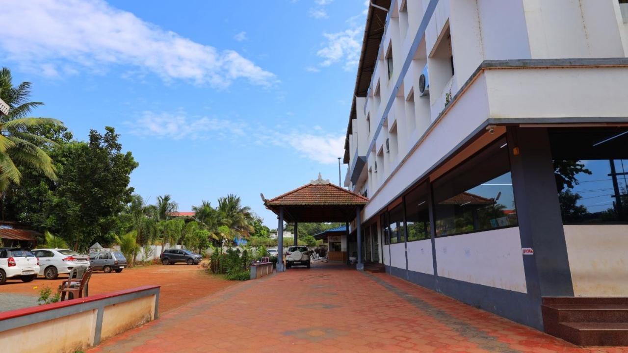 Kukuresidency Hotel Wadakkanchery Ngoại thất bức ảnh